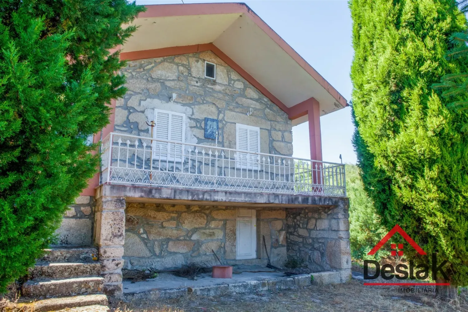 Отель, гостиница с 20 спальнями в Мангуалди, Португалия № 41389