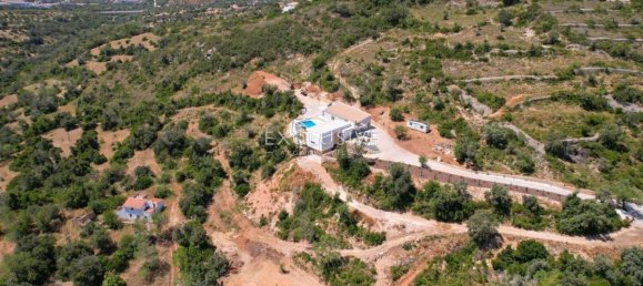 4 bedrooms Villa in Loule, Portugal No. 1784 9