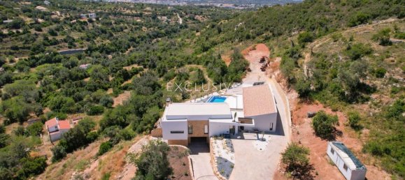 4 bedrooms Villa in Loule, Portugal No. 1784 6
