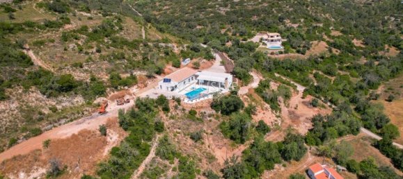 4 bedrooms Villa in Loule, Portugal No. 1784 10