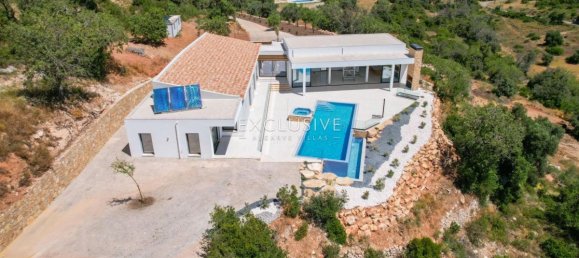 4 bedrooms Villa in Loule, Portugal No. 1784 4