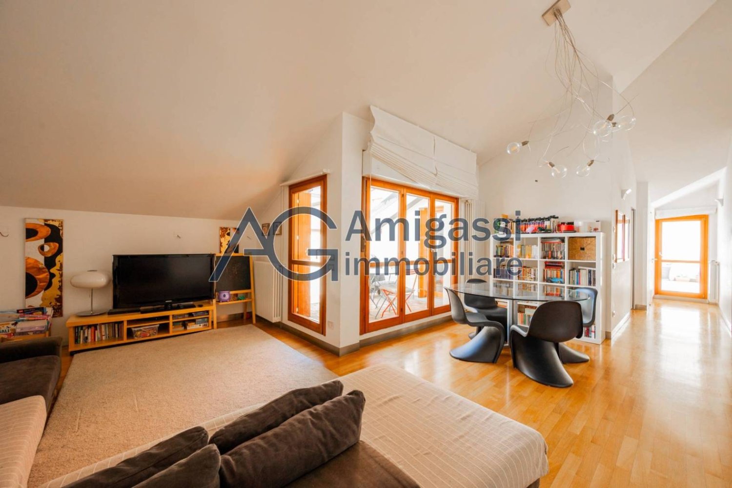 2 Schlafzimmer Penthouse in Bergamo, Italy, Nr. 264978