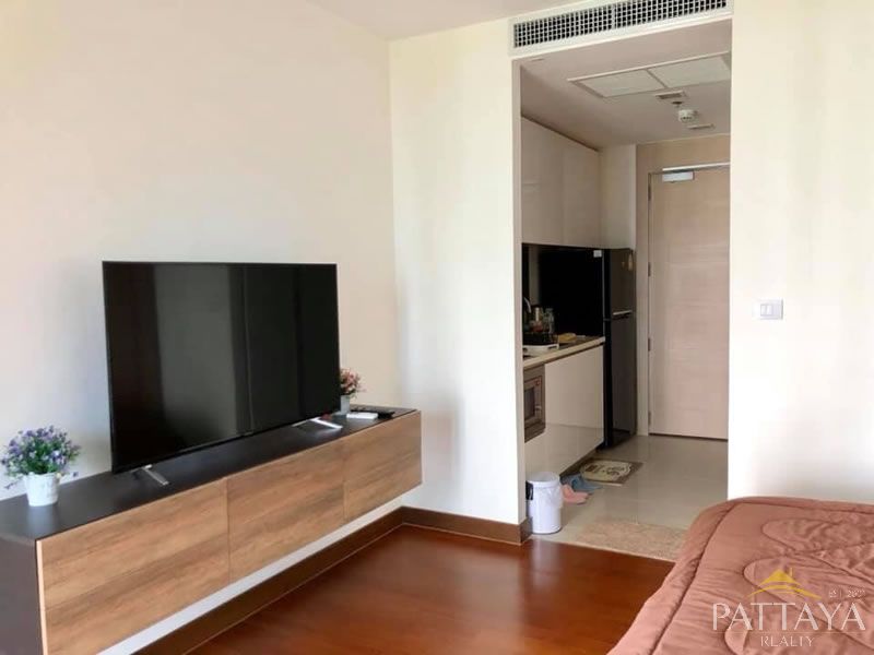 Studio in the Condo in Pattaya, Thailand No. 3792
