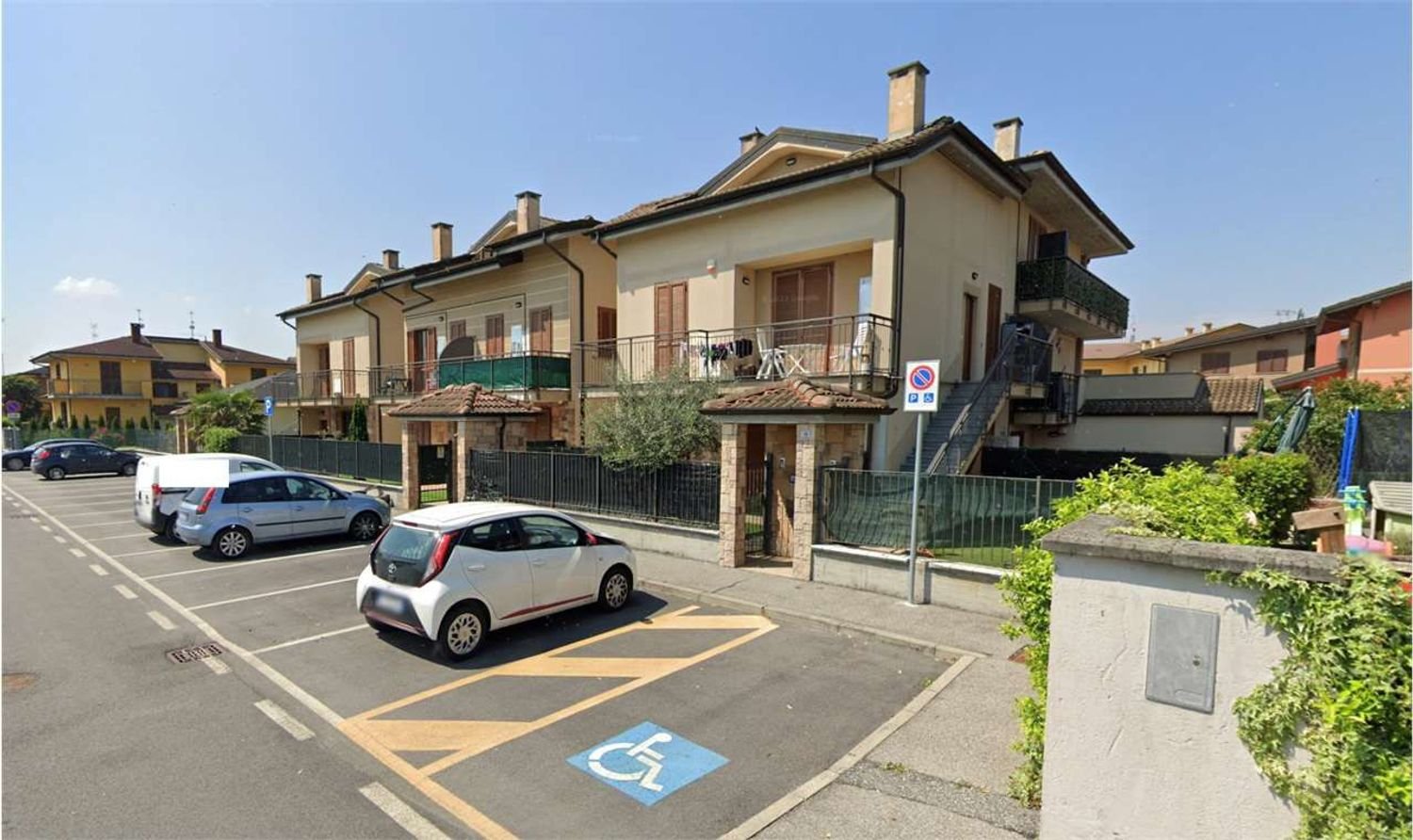Apartamento de 3 dormitorios en Massalengo, Italy No. 375722