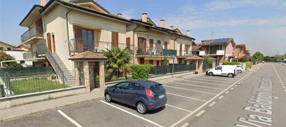 3 bedrooms Apartment in Massalengo, Italy No. 375722 3