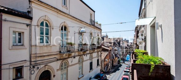 4 Schlafzimmer Gebäude in Catania, Italy, Nr. 52195 9