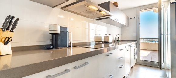 3 bedrooms Penthouse in Marbella, Spain No. 143464 5