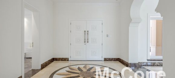 5 bedrooms Villa in Emirates Hills, UAE No. 26081 13