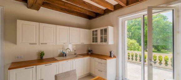 8 bedrooms House in Azay-le-Rideau, France No. 79134 15