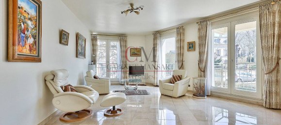 1 bedroom Apartment in Versailles, France No. 187732 2