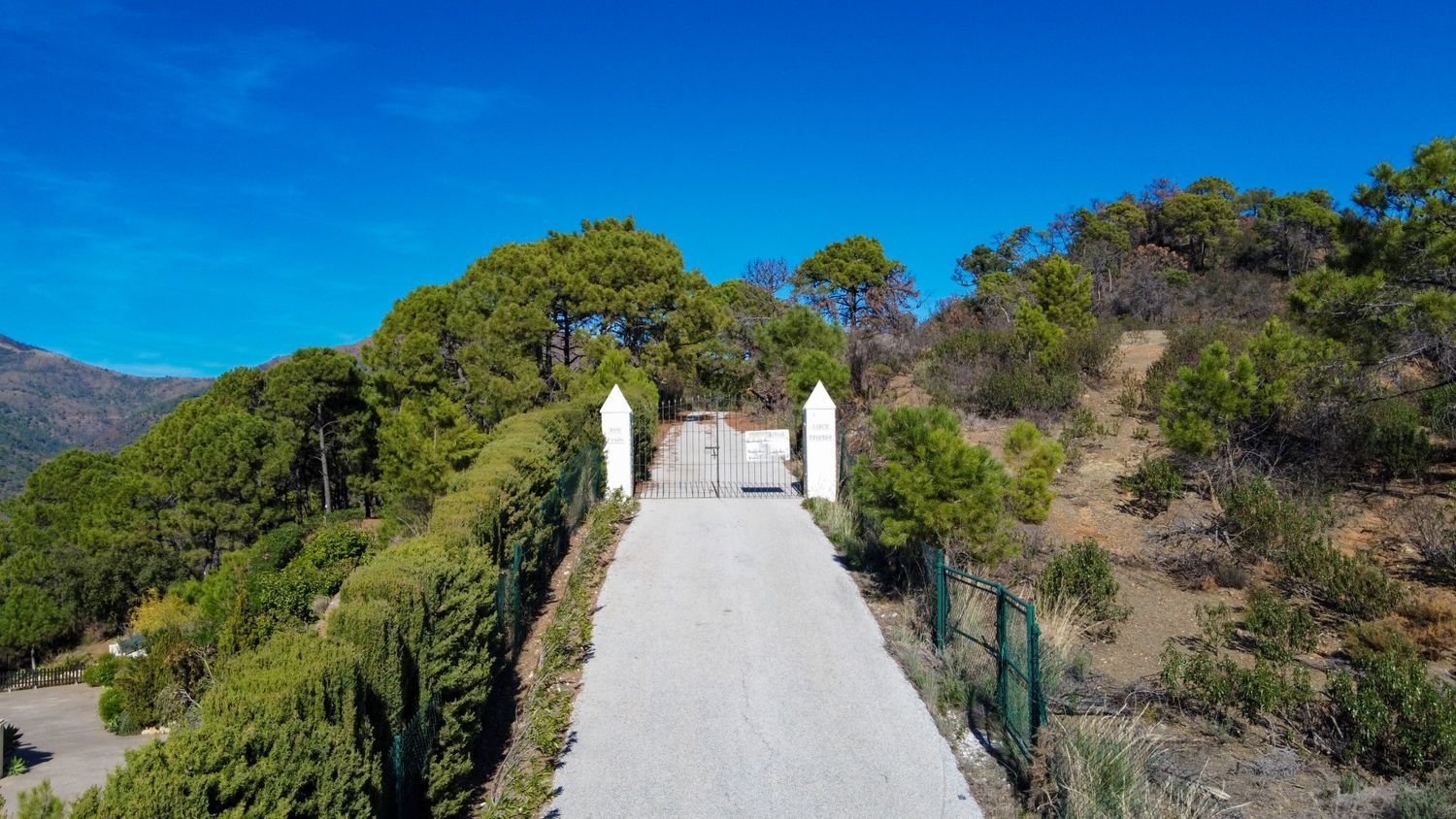  Land in Estepona, Spain No. 153696