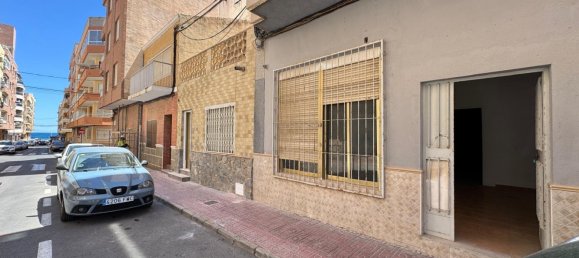 261 m² propiedad comercial en venta en Torrevieja, Alicante, Comunidad Valenciana, Spain № 369852 4