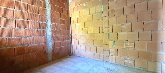 3 rooms Apartment in Lovere, Italy No. 88235 11