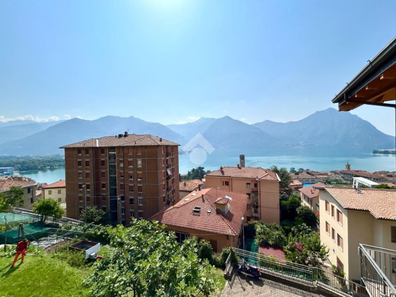 3 rooms Apartment in Lovere, Italy No. 88235