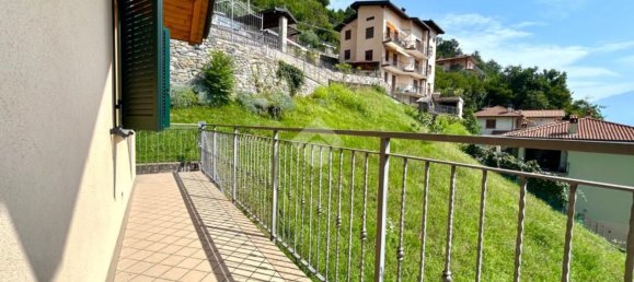 3 rooms Apartment in Lovere, Italy No. 88235 7