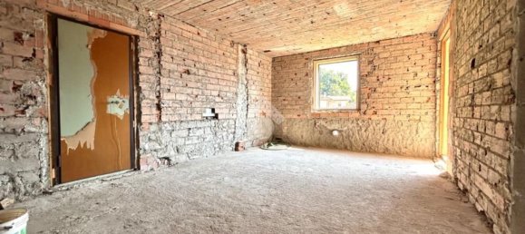 3 rooms Apartment in Lovere, Italy No. 88235 3