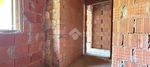 3 rooms Apartment in Lovere, Italy No. 88235 13