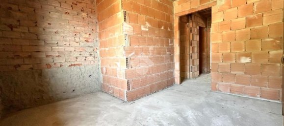 3 rooms Apartment in Lovere, Italy No. 88235 10