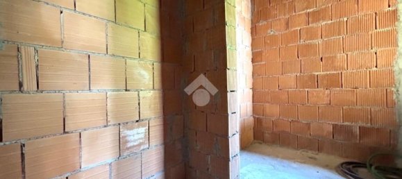 3 rooms Apartment in Lovere, Italy No. 88235 14