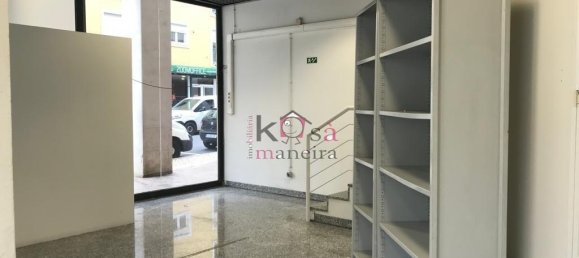 428m² Commercial property in Lisbon, Portugal No. 141674 11