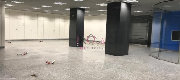 428m² Commercial property in Lisbon, Portugal No. 141674 5