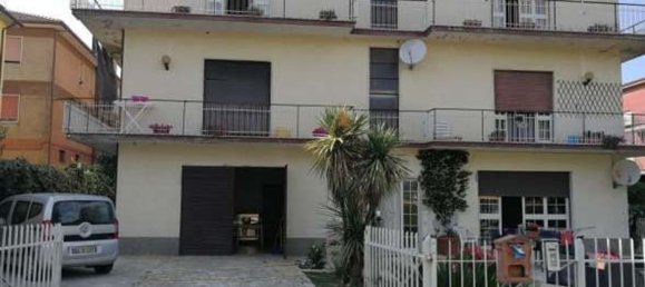 5-salle Appartement à Bassano Romano, Italy No. 34322 103