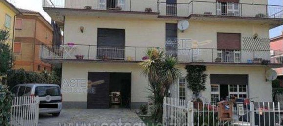 5-salle Appartement à Bassano Romano, Italy No. 34322 4