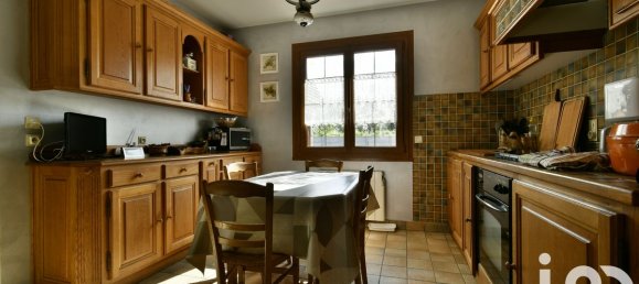 4 Schlafzimmer Haus in Tricot, France, Nr. 220505 12