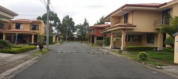 4 bedrooms House in El Guarco , Costa Rica No. 956 5