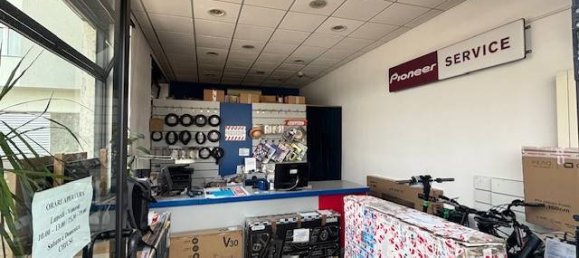 Propiedad comercial de 4 habitaciónes en Turin, Italy No. 312915 6