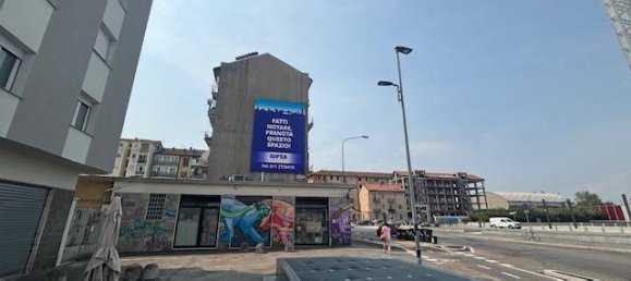 Propiedad comercial de 4 habitaciónes en Turin, Italy No. 312915 5