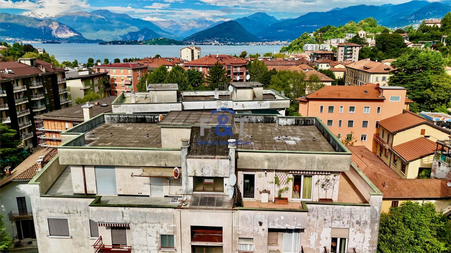 3 rooms Penthouse in Laveno-Mombello, Italy No. 391456