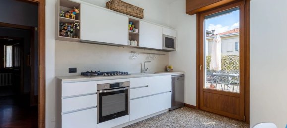 7غرفة فيلا في Verbania, Italy رقم 117289 10