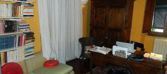 300m² Building in Carrara, Italy No. 51774 30