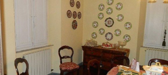 300m² Building in Carrara, Italy No. 51774 5