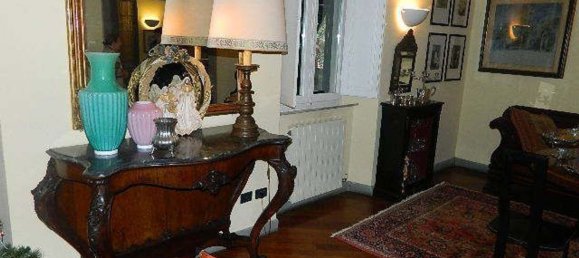 300m² Building in Carrara, Italy No. 51774 11