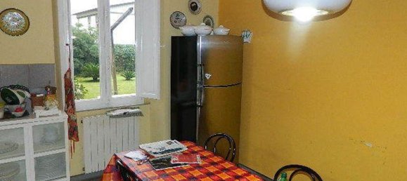 300m² Building in Carrara, Italy No. 51774 13