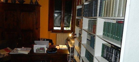 300m² Building in Carrara, Italy No. 51774 29