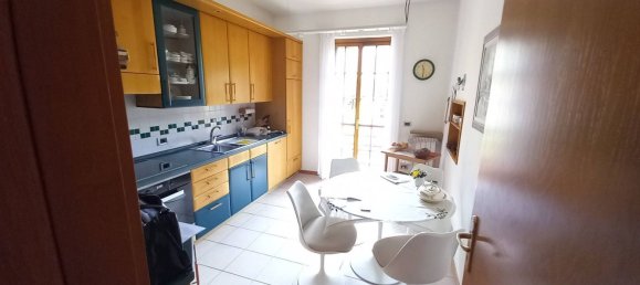 10 rooms Apartment in Livorno, Italy No. 147704 32