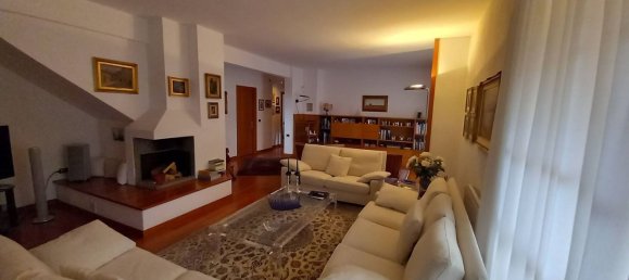 10 rooms Apartment in Livorno, Italy No. 147704 23