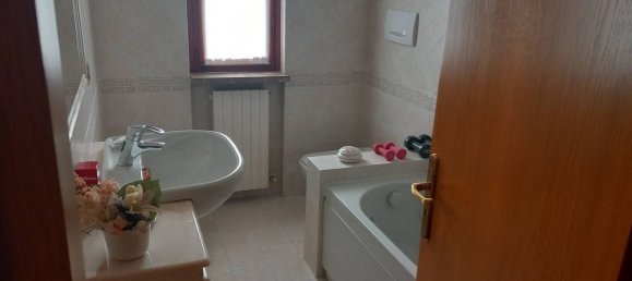 10 rooms Apartment in Livorno, Italy No. 147704 46