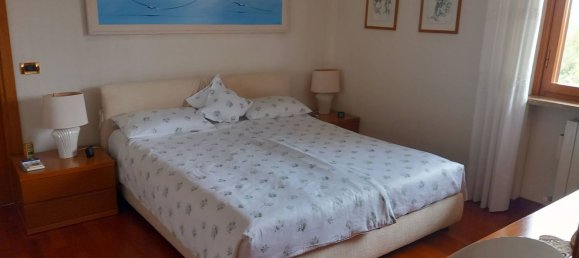 10 rooms Apartment in Livorno, Italy No. 147704 9