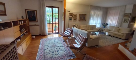 10 rooms Apartment in Livorno, Italy No. 147704 17