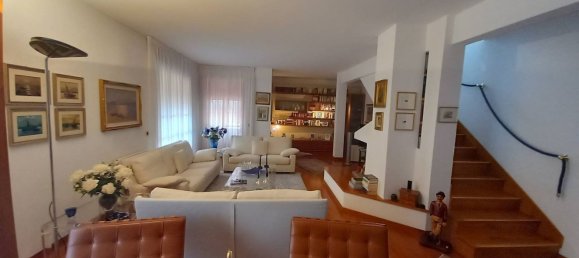 10 rooms Apartment in Livorno, Italy No. 147704 25