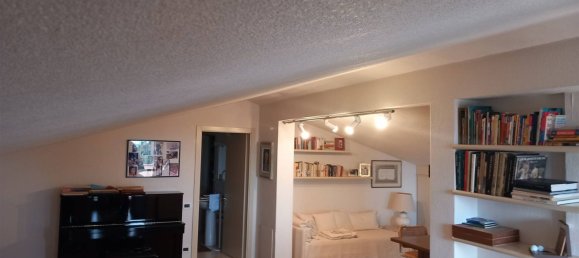 10 rooms Apartment in Livorno, Italy No. 147704 43