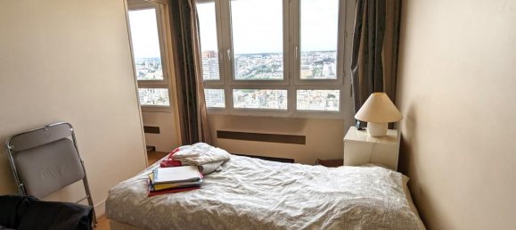 3 bedrooms Apartment in Paris, France No. 178145 2