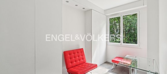 3 bedrooms Apartment in Paris, France No. 171977 4