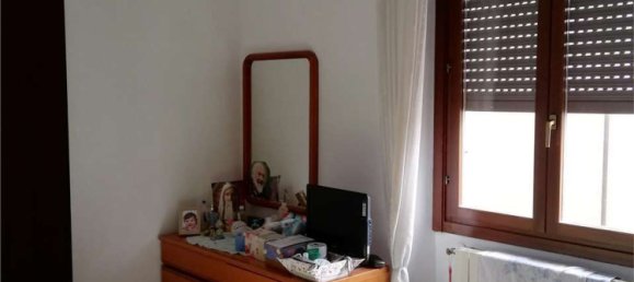 3 rooms Apartment in Bovisio Masciago, Italy No. 182435 4