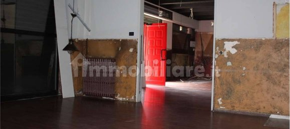 Коммерческая недвижимость с 2 комнатами в Чезано Мадерно, Италия № 313130 9