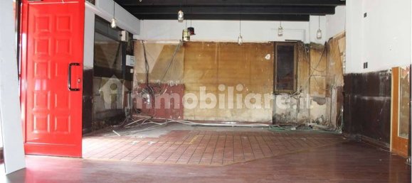 Коммерческая недвижимость с 2 комнатами в Чезано Мадерно, Италия № 313130 6